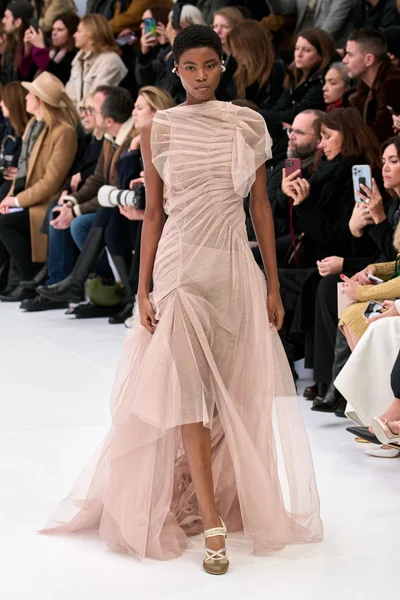 Look 32